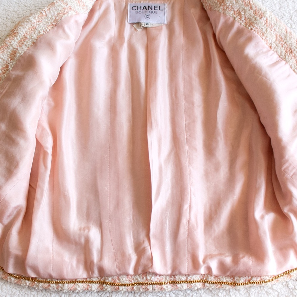 Iconic Chanel Vintage Spring 1994 Pink Jacket Suit - Picture 15 of 16